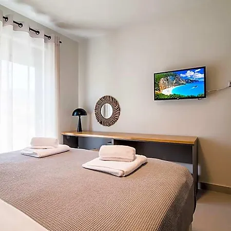 Two-bedroom Sea View Апартаменты *
