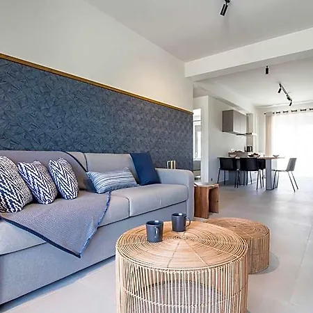 Two-bedroom Sea View Апартаменты *